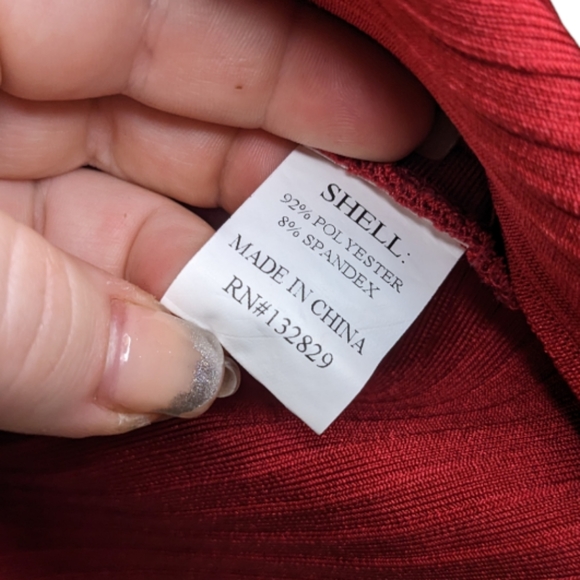 Superdown Red Crop Top 🔥 - Picture 9 of 10